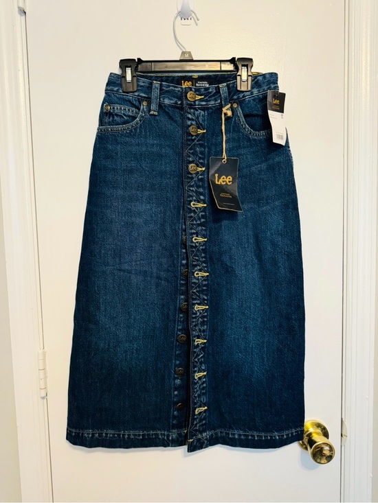 Lee Dresses & Skirts - Lee Women's Denim Button Front Midi Skirt Size 25